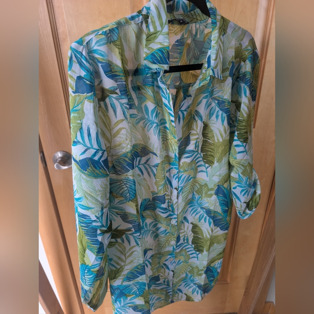 Club Z Collection Tropical Leaf Print Shirt - Picture 5 of 8